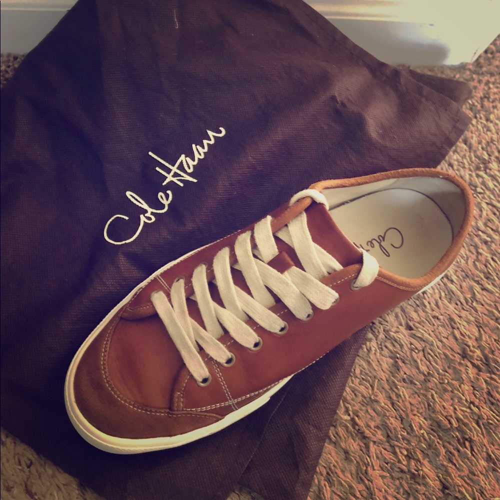 Men gentle worn casual shoe